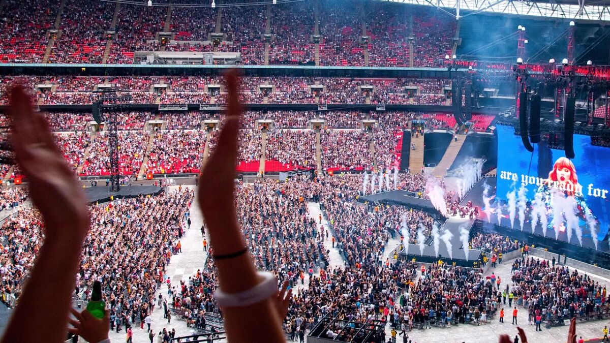 Taylor Swift Tour 2024 Tickets Deutschland Helyn Kynthia