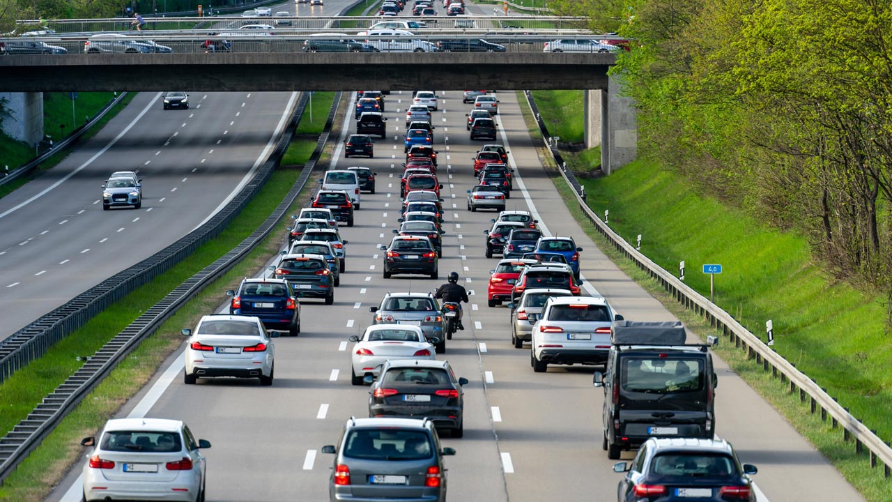 Vollsperrung und Umleitung: Brücken an der A95 werden abgerissen