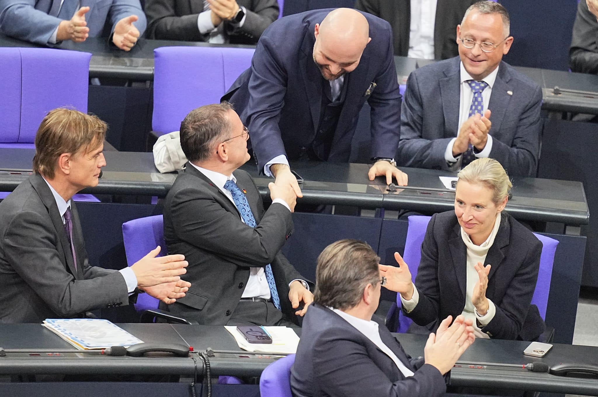 CDU-Antrag angenommen: Bundestag stimmt für verschärfte Asylpolitik